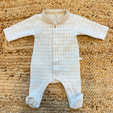 Tutina neonato in caldo cotone beige a quadri con colletto classico Made in Italy.