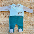 Tutina neonato in caldo cotone panna beige e verde salvia con ricamo cagnolino.