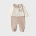 Tutina neonato in ciniglia beige e panna con colletto pied de poule e taschino per corredino nascita