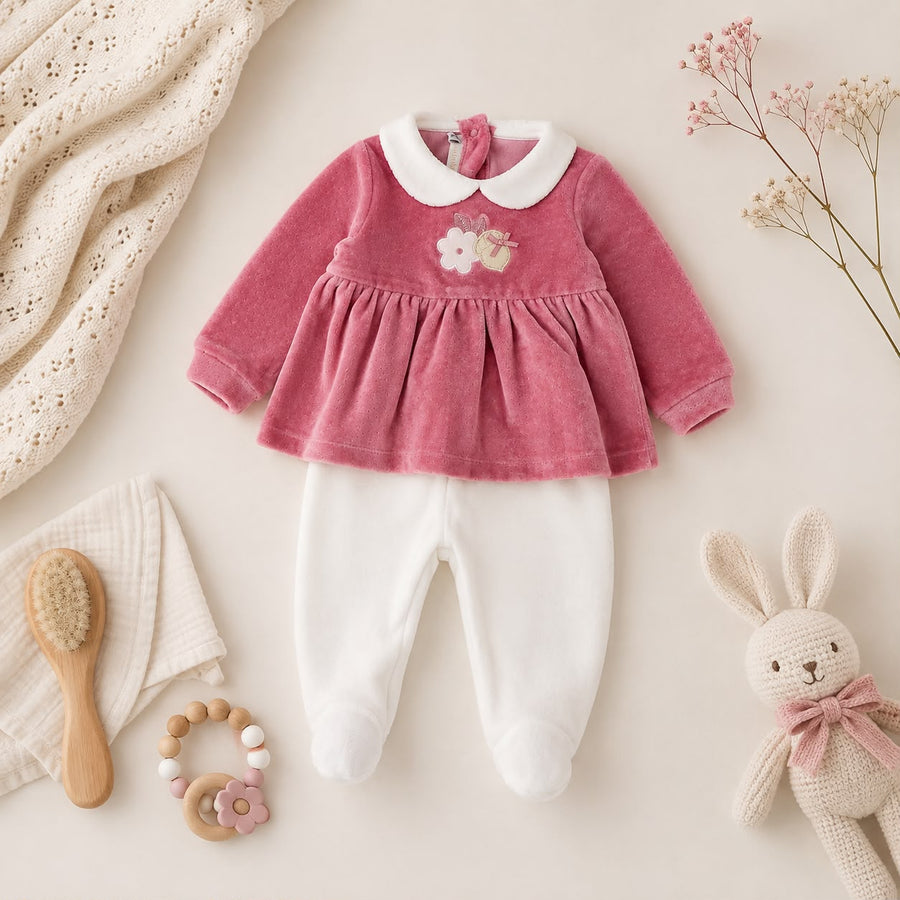Completo neonata in ciniglia rosa e panna con ricamo floreale