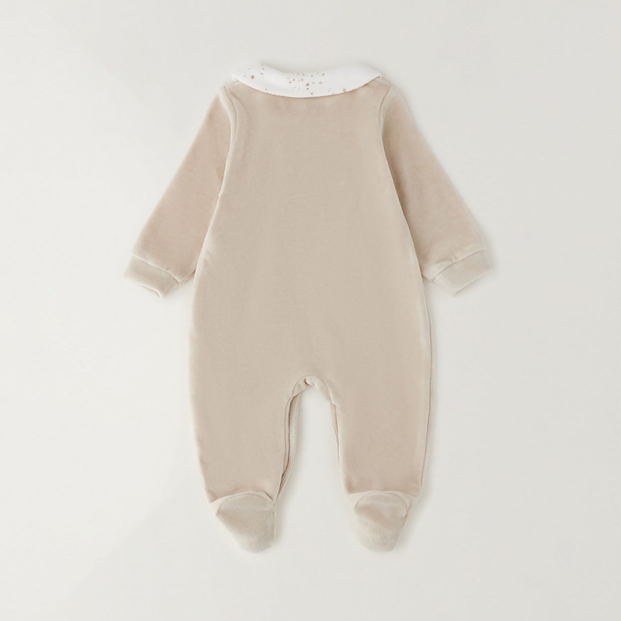 Tutina unisex neonato in ciniglia beige con orsetto, colletto bianco e piedini integrati