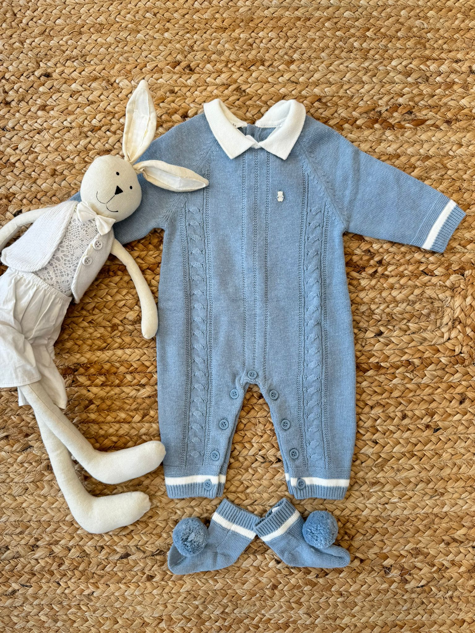tutina tricot azzurra con colletto bianco