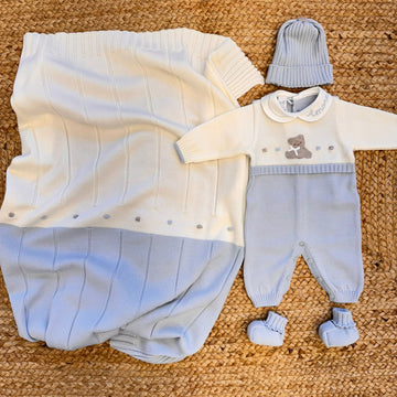 Coordinato nascita neonato in lana azzurro e latte con copertina
