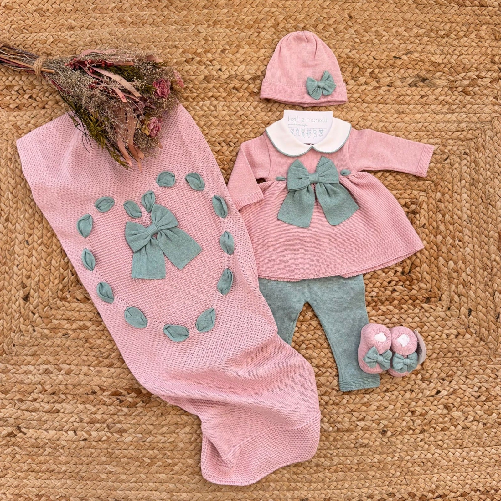 uscita clinica neonata in cotone con abitino e copertina