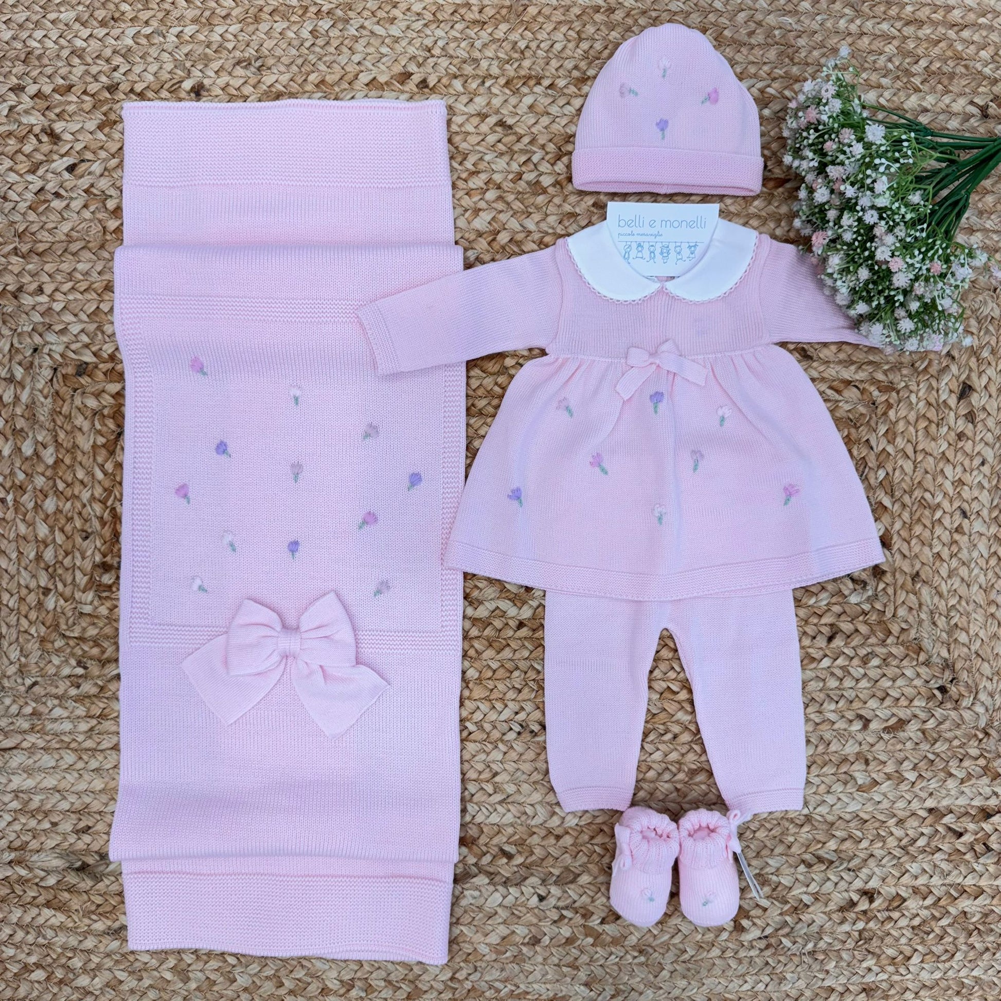 Coordinato uscita clinica neonata in pura lana rosa con ricamo tulipani