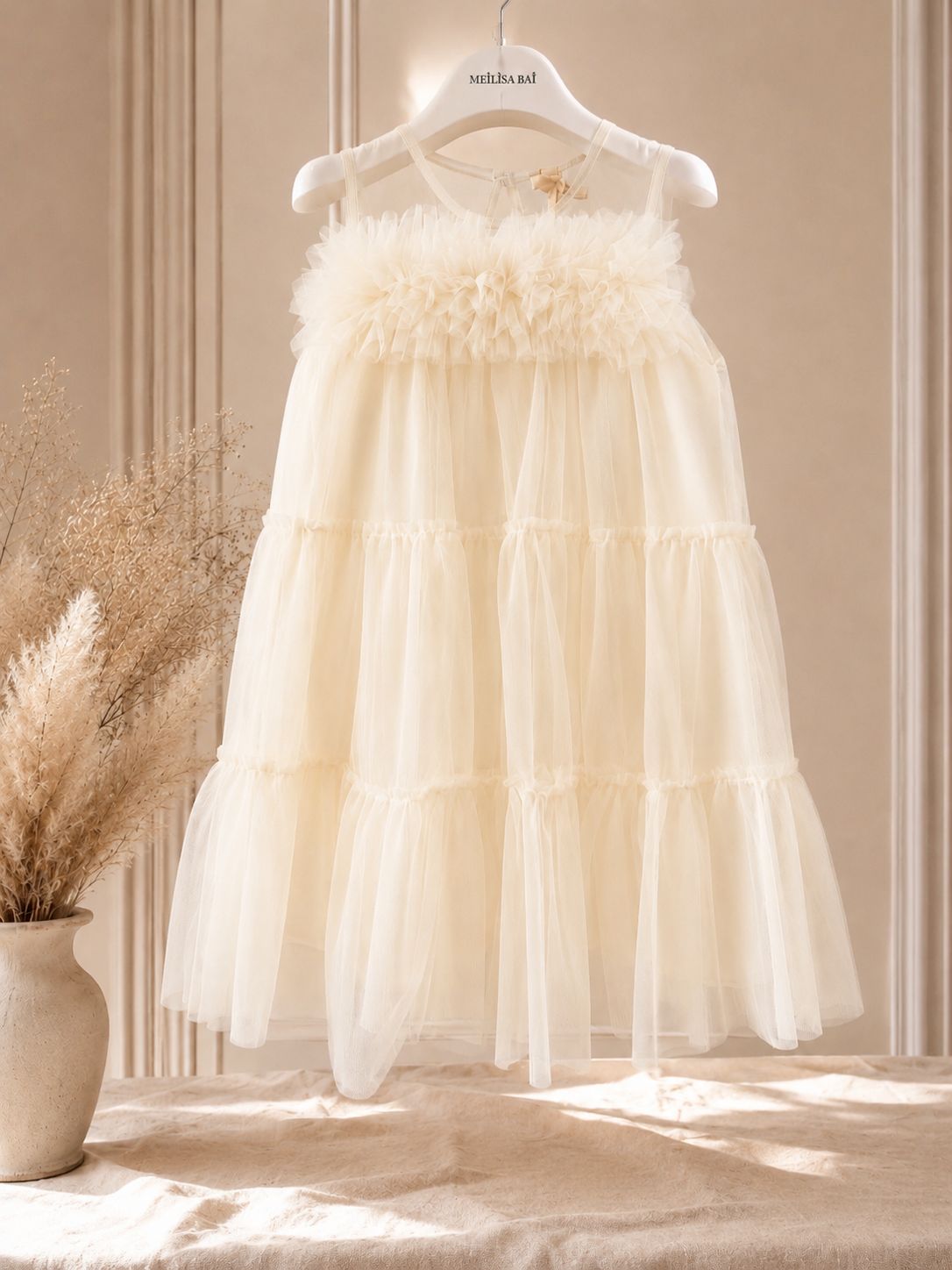 Abito bimba elegante color vaniglia in tulle per cerimonia